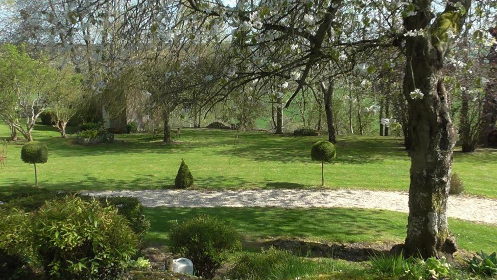 Gite Insolite "Le Coup De Foudre" Sa Vue Panoramique Vimoutiers Luaran gambar